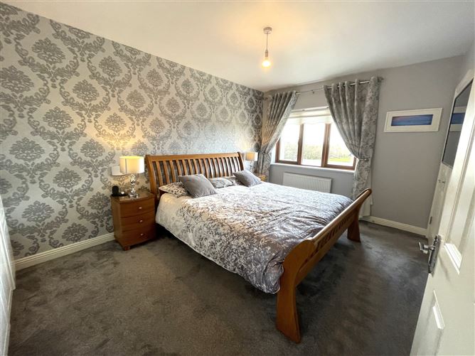 6 The View, Newtown Manor, Kill, Co. Kildare