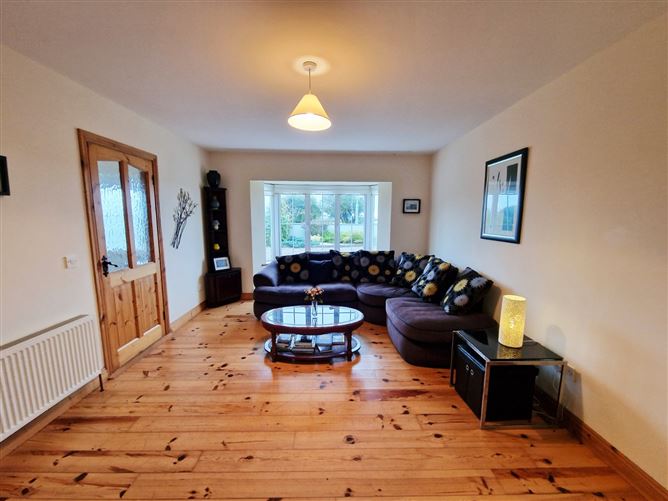 2 Clonboy Gardens, Church Street, Miltown Malbay, Co. Clare