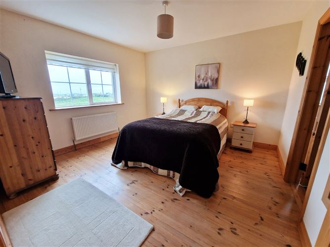 2 Clonboy Gardens, Church Street, Miltown Malbay, Co. Clare