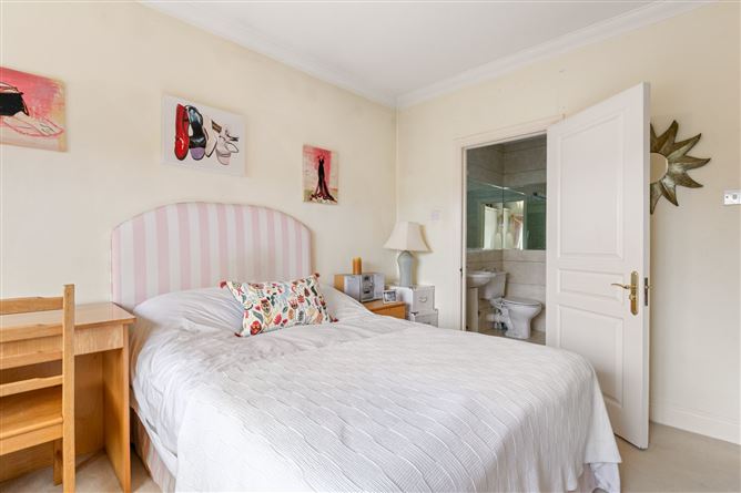 33 Avoca Road, Blackrock, Co. Dublin