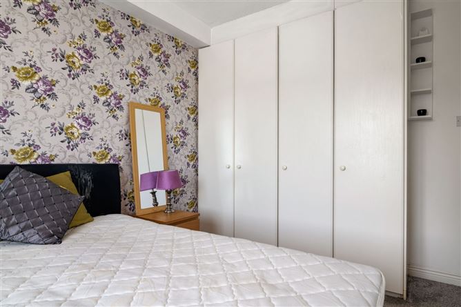 18 Craike House, Dean Court, Francis Street, Dublin 8