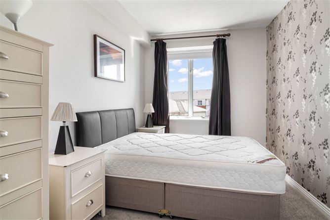 18 Craike House, Dean Court, Francis Street, Dublin 8