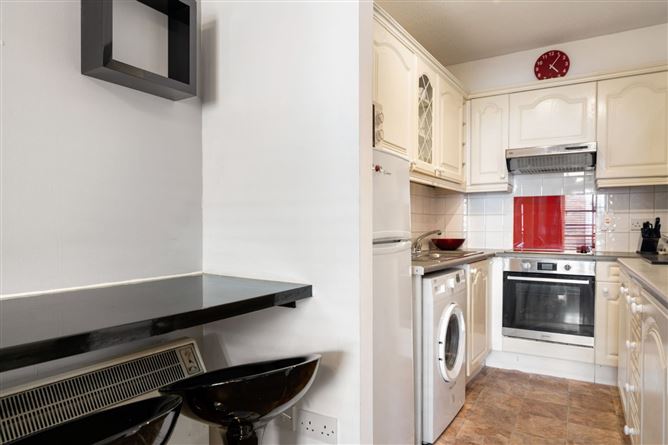 18 Craike House, Dean Court, Francis Street, Dublin 8