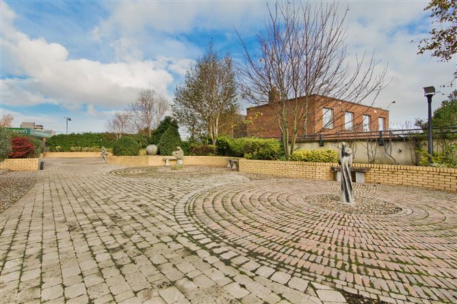 28 Merrion Hall, Mount Merrion Avenue, Blackrock, Co. Dublin
