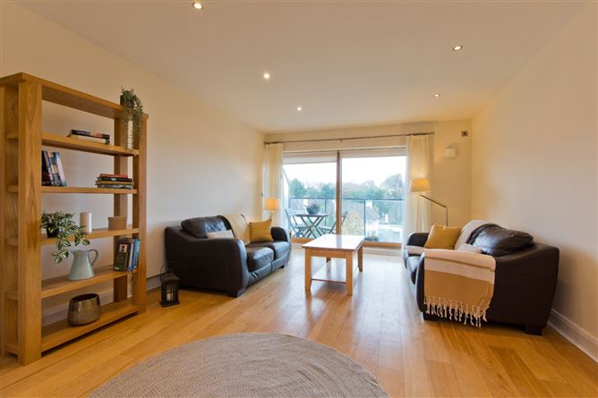 28 Merrion Hall, Mount Merrion Avenue, Blackrock, Co. Dublin