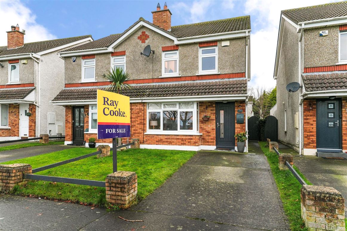 79 Glenaulin Green, Palmerstown, Dublin 20. D