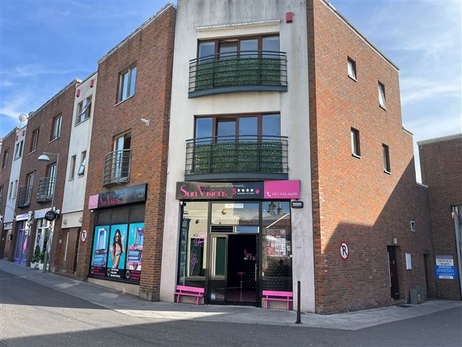 €2,200 / month
