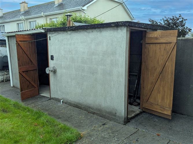 Photo 15 of 25 — 52 Lurgan Park, Renmore, Galway