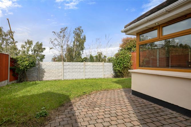 8 Airpark Court, Rathfarnham, Dublin 16