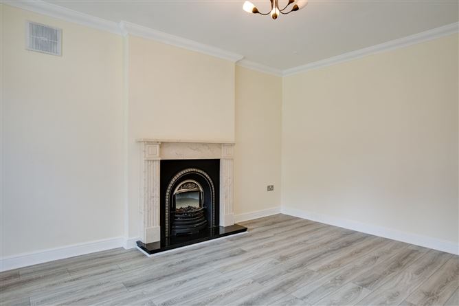 8 Airpark Court, Rathfarnham, Dublin 16