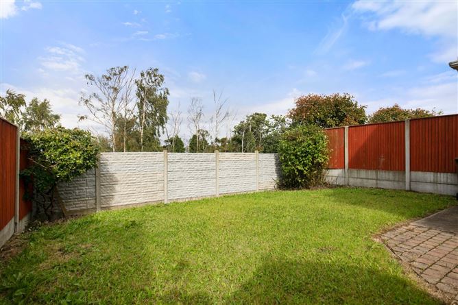 8 Airpark Court, Rathfarnham, Dublin 16