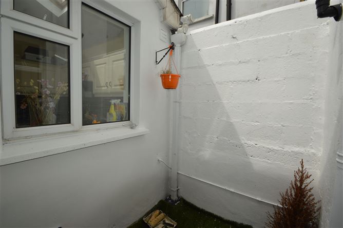 6 Mount Vernon Terrace, St Lukes, Cork