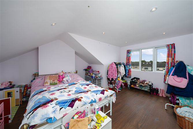 76 Wheatfield Road, Palmerstown, Dublin 20