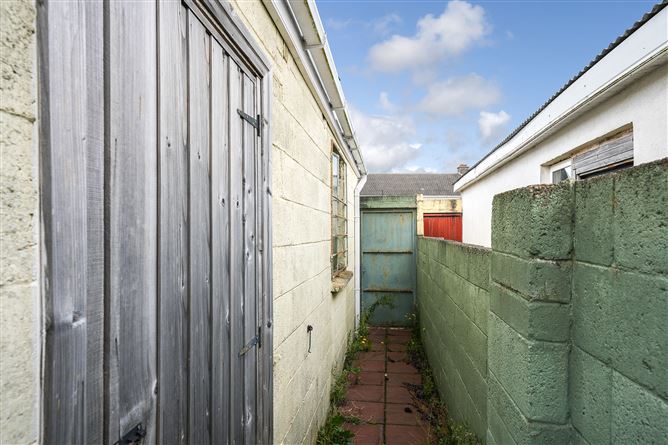 76 Wheatfield Road, Palmerstown, Dublin 20