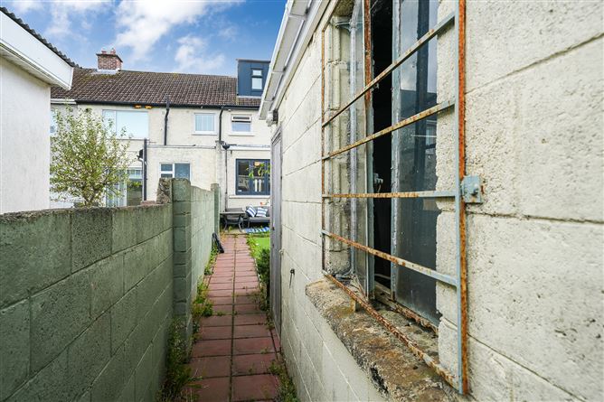 76 Wheatfield Road, Palmerstown, Dublin 20