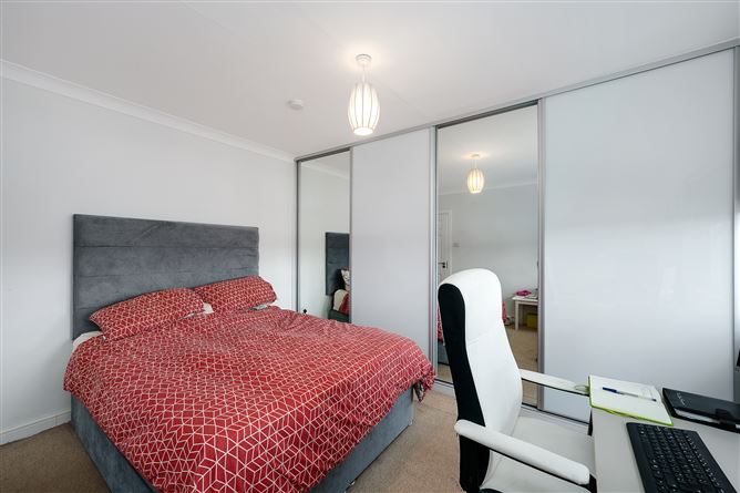 76 Wheatfield Road, Palmerstown, Dublin 20