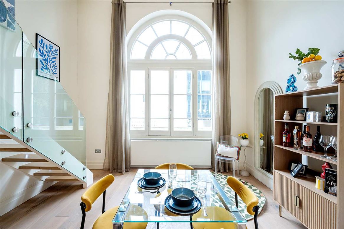 London Mews,London,Greater London,United Kingdom