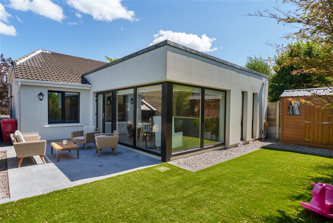 4 Manor Lawn, Thornbury View, Rochestown, Cork