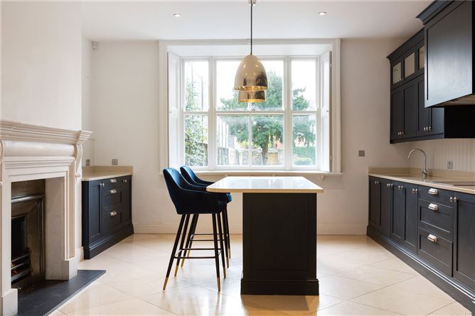 Mulberry, 27 Ailesbury Road, Ballsbridge, Dublin 4