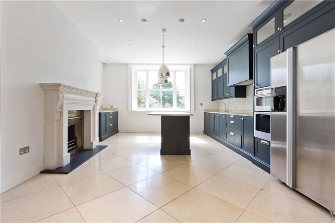 Mulberry, 27 Ailesbury Road, Ballsbridge, Dublin 4