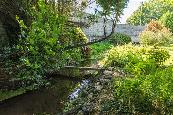 Brook Lodge, Lower Road, Ballinacurra, Midleton, Cork