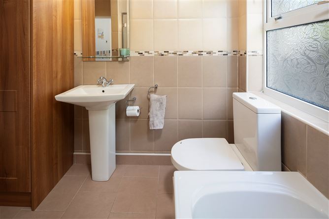 Brook Lodge, Lower Road, Ballinacurra, Midleton, Cork