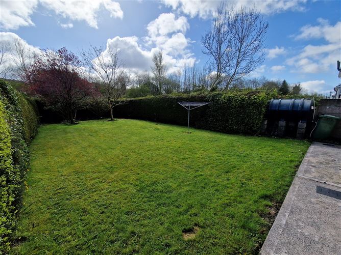 30 Rocklands, Cavan, Cavan