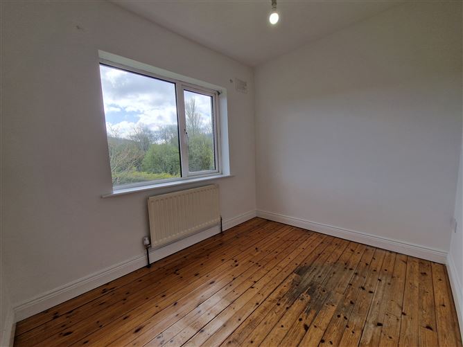 30 Rocklands, Cavan, Cavan