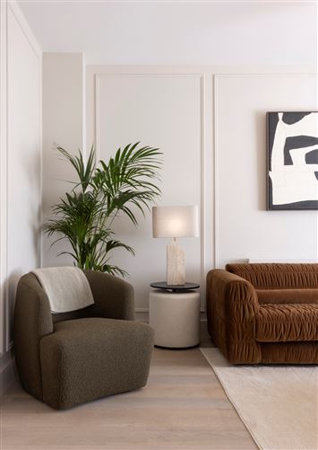 https://photos-a.propertyimages.ie/media/9/2/5/4895529/26332e43-a171-444a-be9d-3fb0542c5425_l.jpg