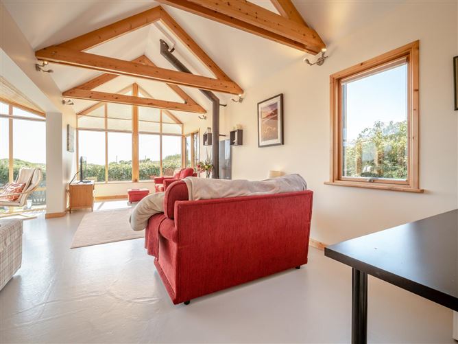 3 Bed in Tramore,Tramore,  Waterford