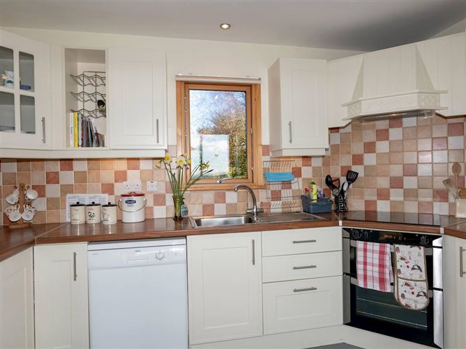 3 Bed in Tramore,Tramore,  Waterford