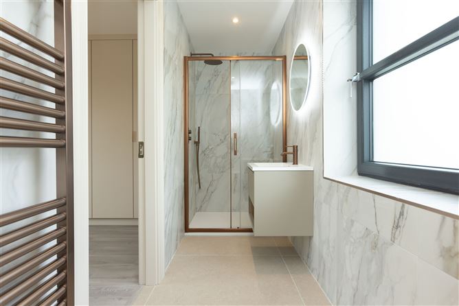 https://photos-a.propertyimages.ie/media/9/2/5/5004529/763addf2-3ad1-4e7c-ac14-bb9a88f553ae_l.jpg