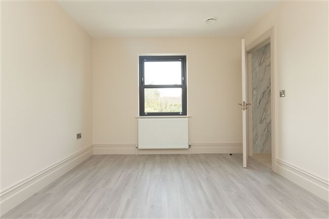 https://photos-a.propertyimages.ie/media/9/2/5/5004529/763addf2-3ad1-4e7c-ac14-bb9a88f553ae_l.jpg