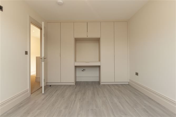 https://photos-a.propertyimages.ie/media/9/2/5/5004529/763addf2-3ad1-4e7c-ac14-bb9a88f553ae_l.jpg