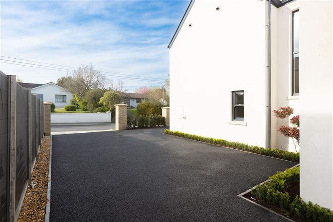 https://photos-a.propertyimages.ie/media/9/2/5/5004529/763addf2-3ad1-4e7c-ac14-bb9a88f553ae_l.jpg