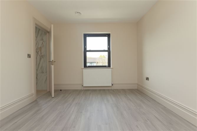 https://photos-a.propertyimages.ie/media/9/2/5/5004529/763addf2-3ad1-4e7c-ac14-bb9a88f553ae_l.jpg
