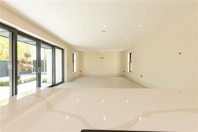 https://photos-a.propertyimages.ie/media/9/2/5/5004529/763addf2-3ad1-4e7c-ac14-bb9a88f553ae_l.jpg