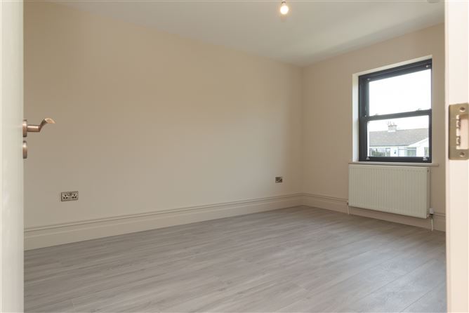 https://photos-a.propertyimages.ie/media/9/2/5/5004529/763addf2-3ad1-4e7c-ac14-bb9a88f553ae_l.jpg