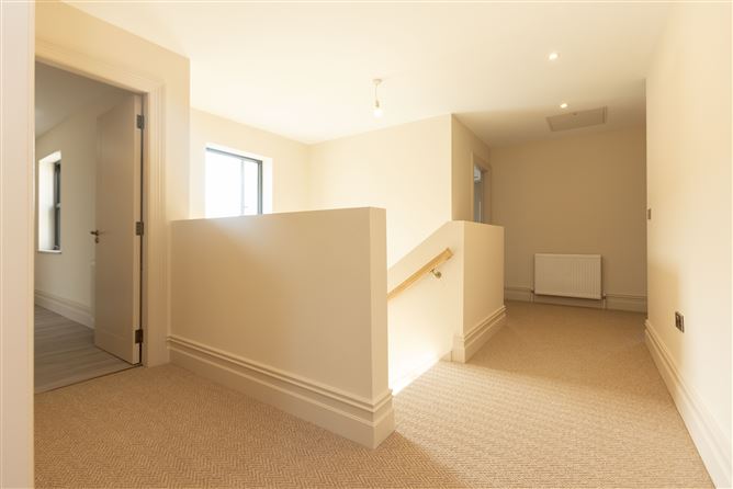 https://photos-a.propertyimages.ie/media/9/2/5/5004529/763addf2-3ad1-4e7c-ac14-bb9a88f553ae_l.jpg