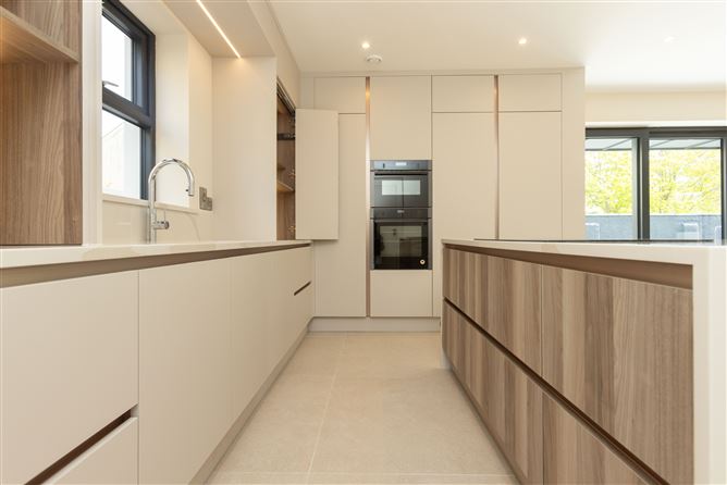 https://photos-a.propertyimages.ie/media/9/2/5/5004529/763addf2-3ad1-4e7c-ac14-bb9a88f553ae_l.jpg