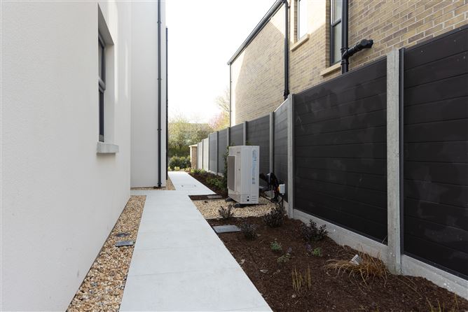 https://photos-a.propertyimages.ie/media/9/2/5/5004529/763addf2-3ad1-4e7c-ac14-bb9a88f553ae_l.jpg