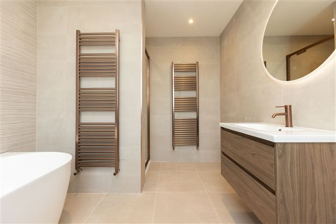 https://photos-a.propertyimages.ie/media/9/2/5/5004529/763addf2-3ad1-4e7c-ac14-bb9a88f553ae_l.jpg