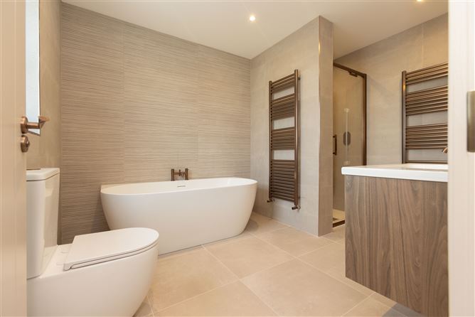 https://photos-a.propertyimages.ie/media/9/2/5/5004529/763addf2-3ad1-4e7c-ac14-bb9a88f553ae_l.jpg