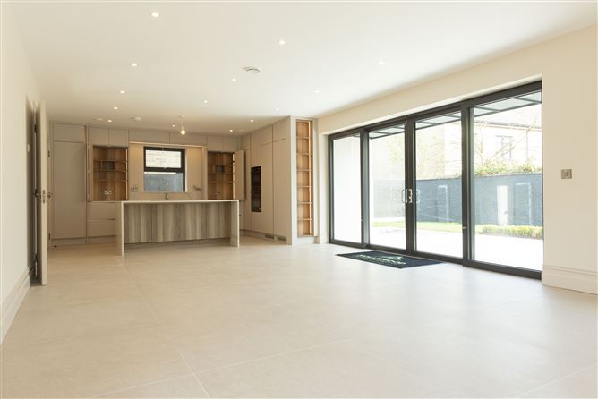 https://photos-a.propertyimages.ie/media/9/2/5/5004529/763addf2-3ad1-4e7c-ac14-bb9a88f553ae_l.jpg