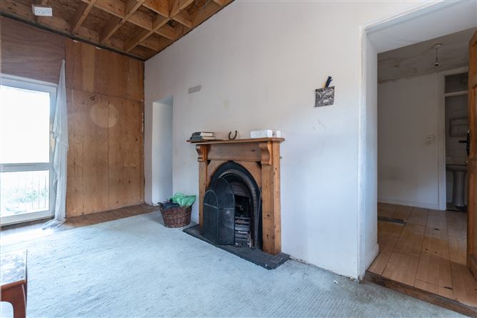 7 Flemings Court, Youghal, Co. Cork.