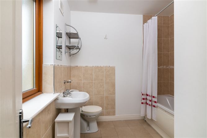 74 Church Hill, Tullamore, Co. Offaly