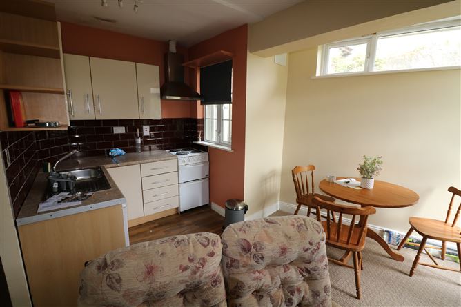 44 Main Street, Carrick-on-Suir, Tipperary