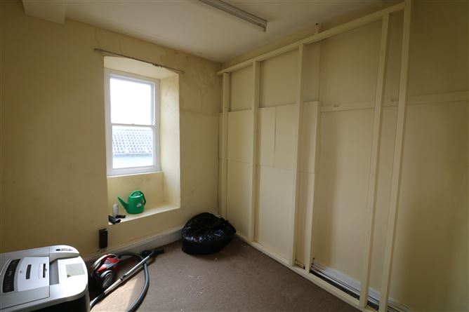 44 Main Street, Carrick-on-Suir, Tipperary