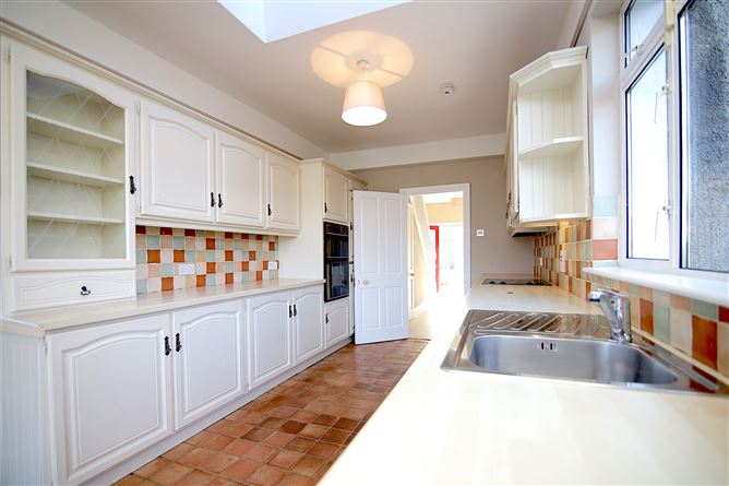 8 Muckross Avenue, Perrystown,   Dublin 12