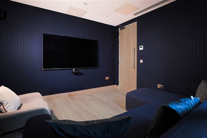 https://photos-a.propertyimages.ie/media/9/2/6/4799629/f1b5e165-7de7-40d9-a8ad-ab4d3ed02e9e_l.jpg